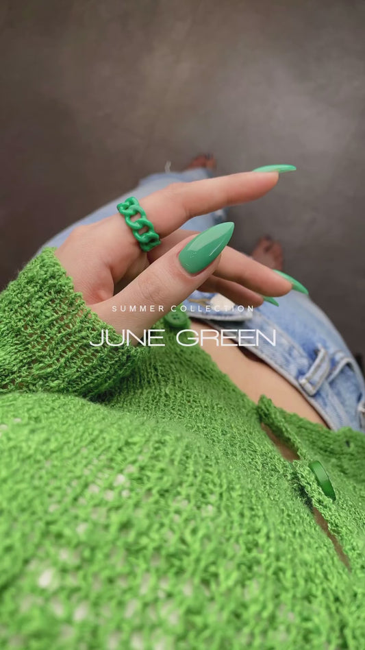 DS-04 June Green